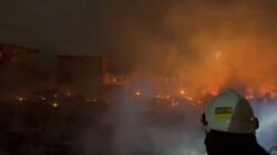 Kebakaran Besar di Muara Angke: Enam Puluh Rumah Hangus Terbakar