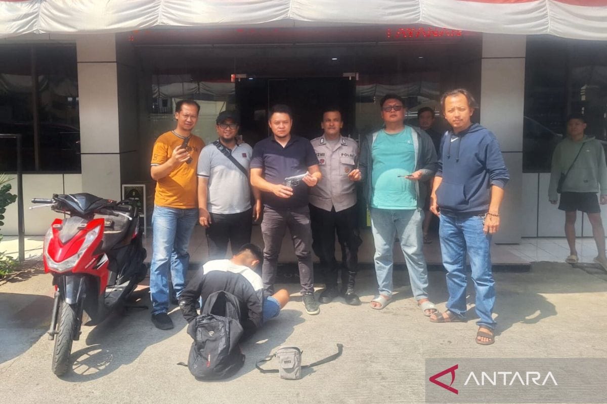 Pelaku diamankan oleh tiga anggota buser Polsek Cakung