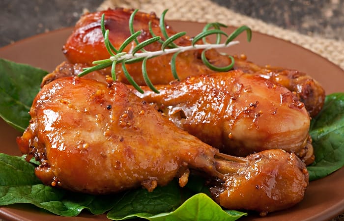 Menyajikan Ayam Kecap Nyemek yang Lezat