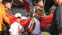 Sang Merah Putih Terbesar di Indonesia Berkibar di Puncak Gunung Cycloop, Koops TNI Habema : Gegap Gempita Damai Persatuan dari Tanah Cenderawasih Sang Merah Putih Terbesar di Indonesia Berkibar di Puncak Gunung Cycloop, Koops TNI Habema : Gegap Gempita Damai Persatuan dari Tanah Cenderawasih