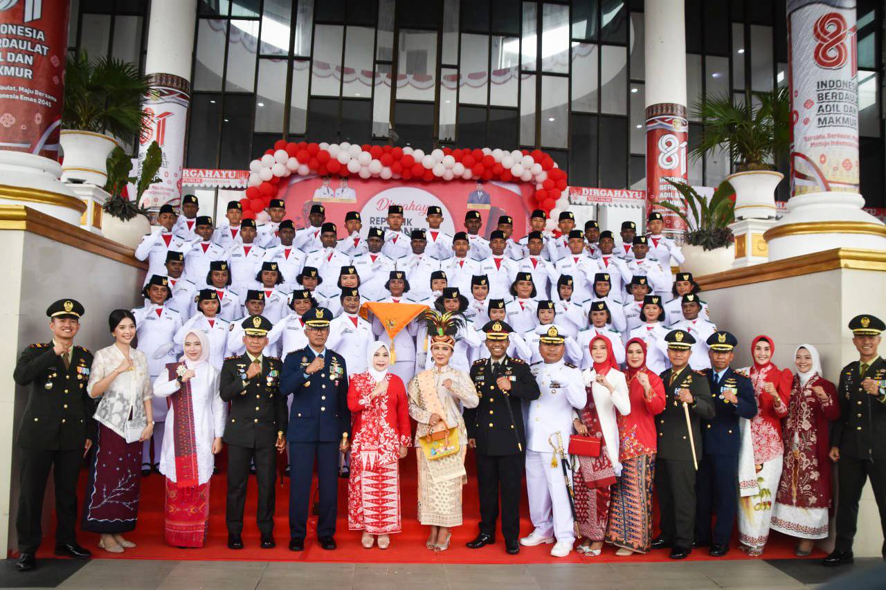 Semangat Kemerdekaan, Dandim 1710/Mimika Hadiri Upacara HUT ke-81 RI di Timika Semangat Kemerdekaan, Dandim 1710/Mimika Hadiri Upacara HUT ke-81 RI di Timika