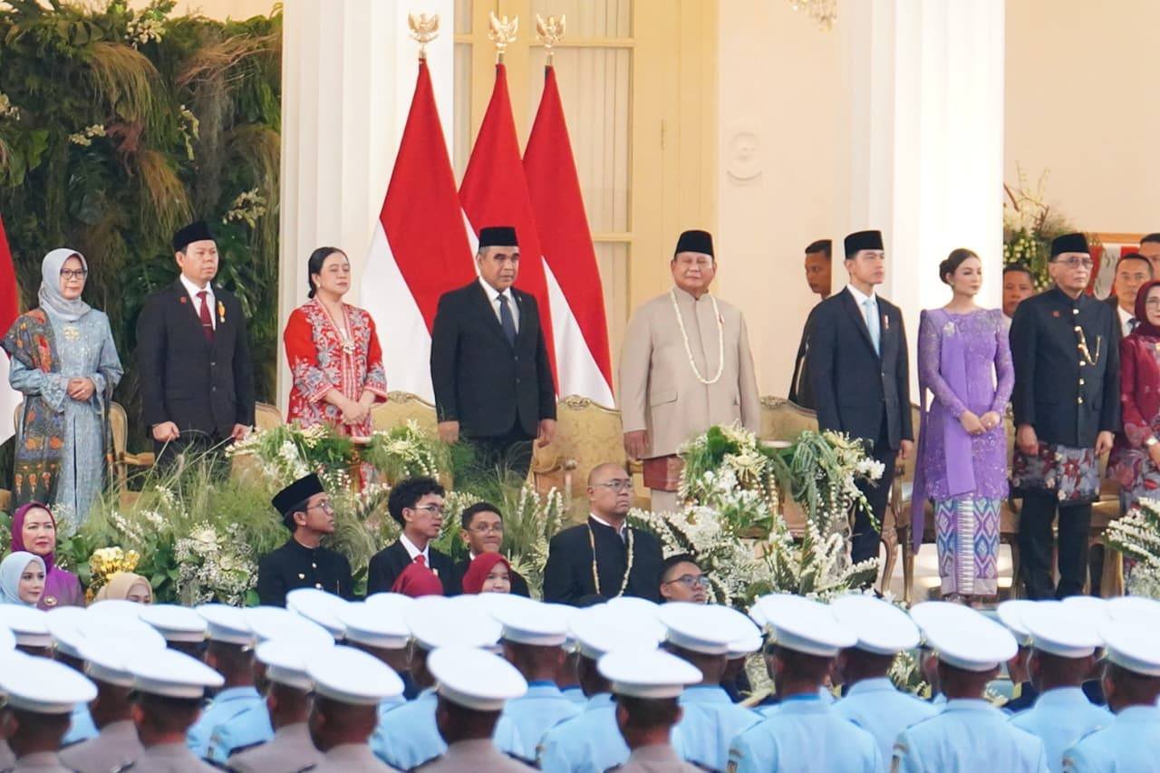 Panglima TNI Hadiri Upacara Penurunan Bendera Sang Merah Putih di Istana Merdeka