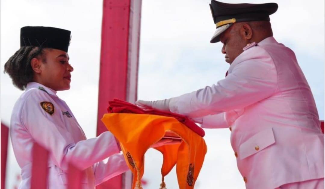 Kodim 1714/Puncak Jaya, Polri dan Pemda Sinergitas Kawal Penuh Upacara HUT RI Ke-81 di Puncak Jaya Kodim 1714/Puncak Jaya, Polri dan Pemda Sinergitas Kawal Penuh Upacara HUT RI Ke-81 di Puncak Jaya