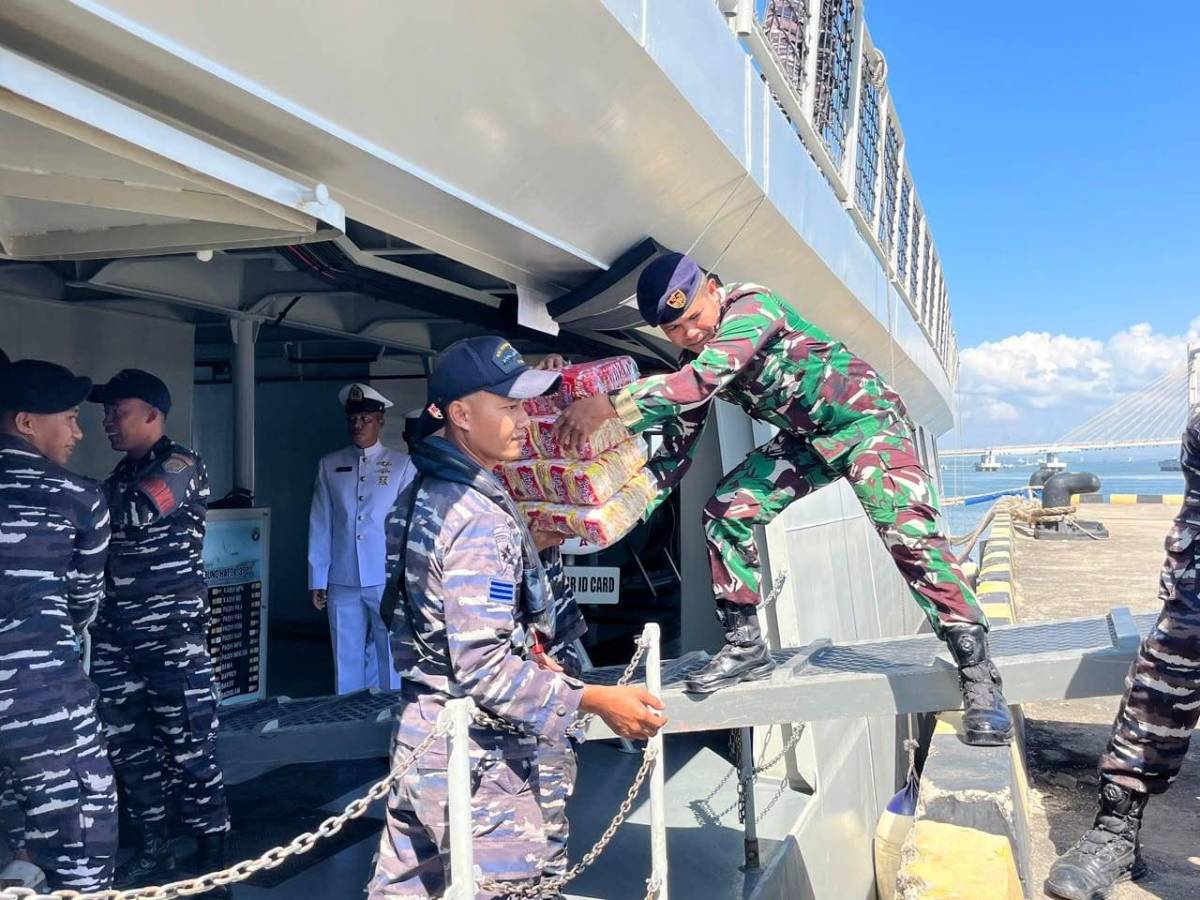 Totalitas, TNI Kerahkan 4.477 Personel dan 27 Alutsista Bantu Korban Terdampak Gempa NTT