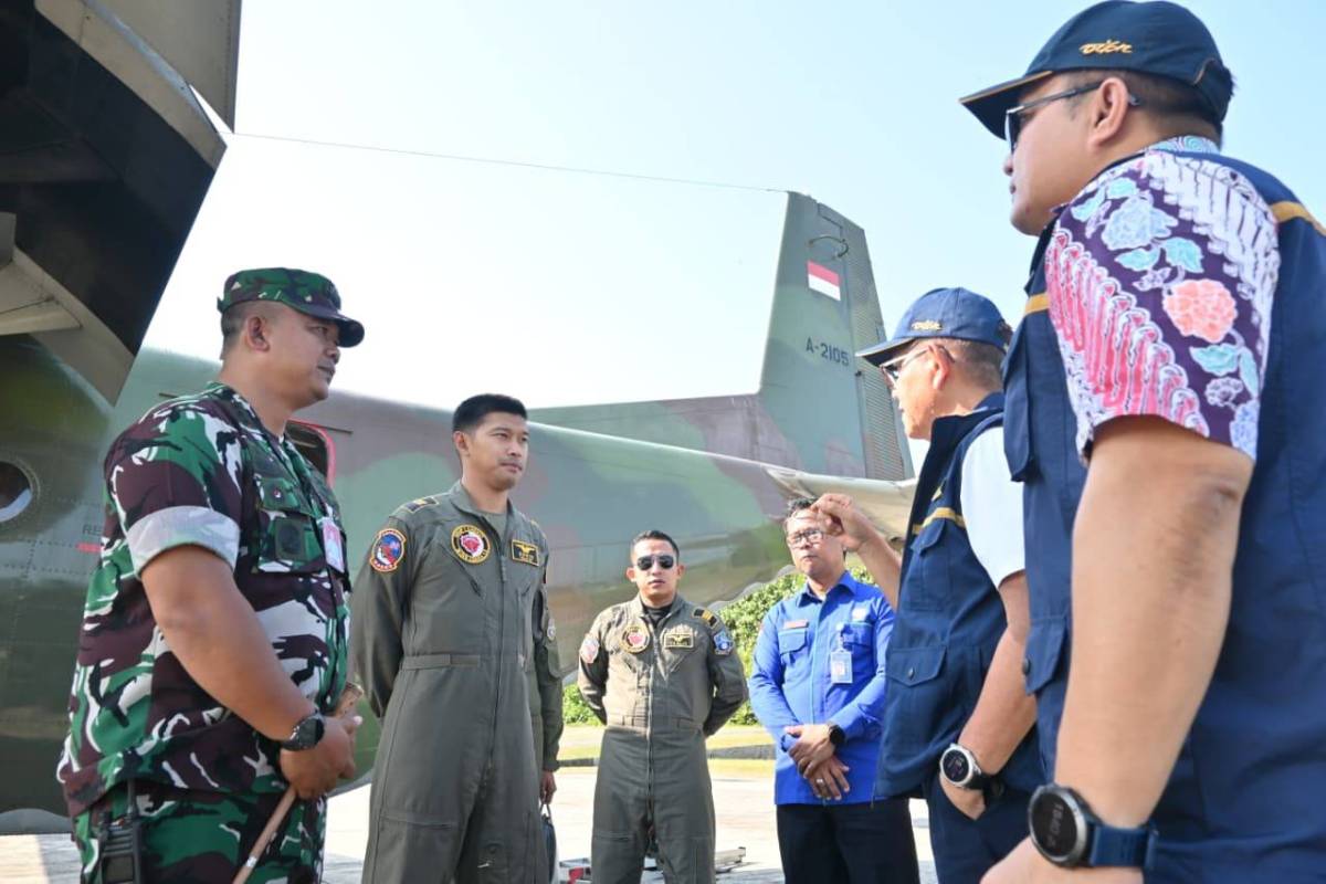 TNI Kerahkan 3 Pesawat Bantu Modifikasi Cuaca untuk Penanganan Karhutla di Kalimantan TNI Kerahkan 3 Pesawat Bantu Modifikasi Cuaca untuk Penanganan Karhutla di Kalimantan
