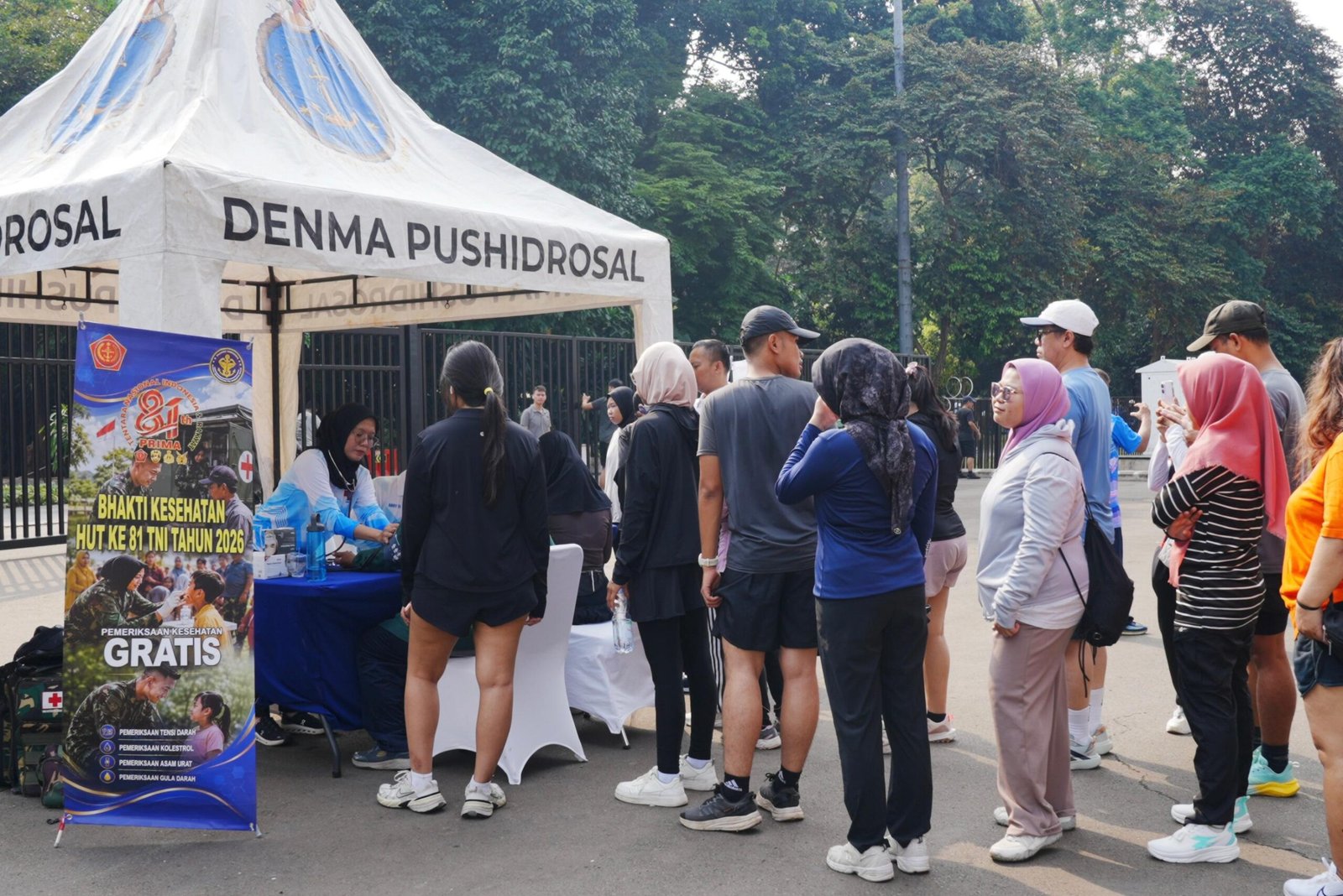 TNI Gelar Pemeriksaan Kesehatan Gratis Sambut HUT ke-81 TNI Gelar Pemeriksaan Kesehatan Gratis Sambut HUT ke-81