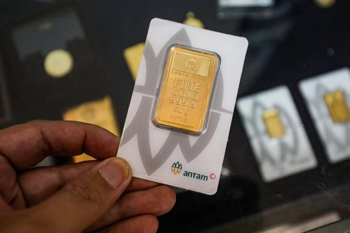 Penurunan Harga Emas Antam di Pasaran
