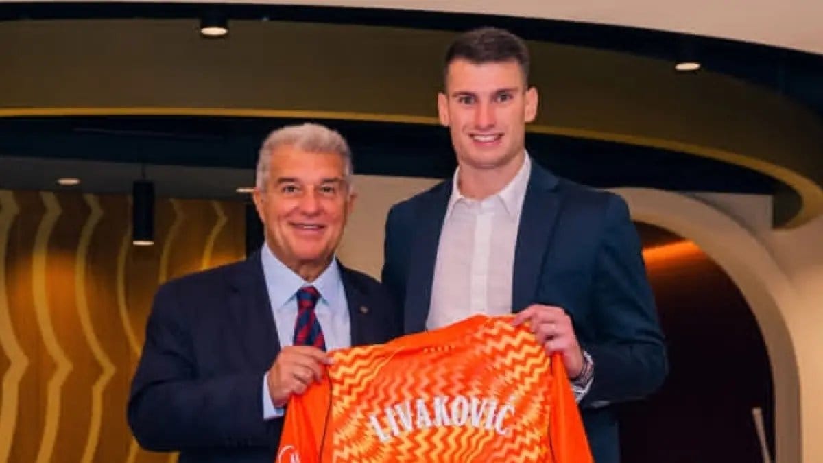 Dominik Livakovic Resmi Bergabung dengan Barcelona Dominik Livakovic Resmi Bergabung dengan Barcelona