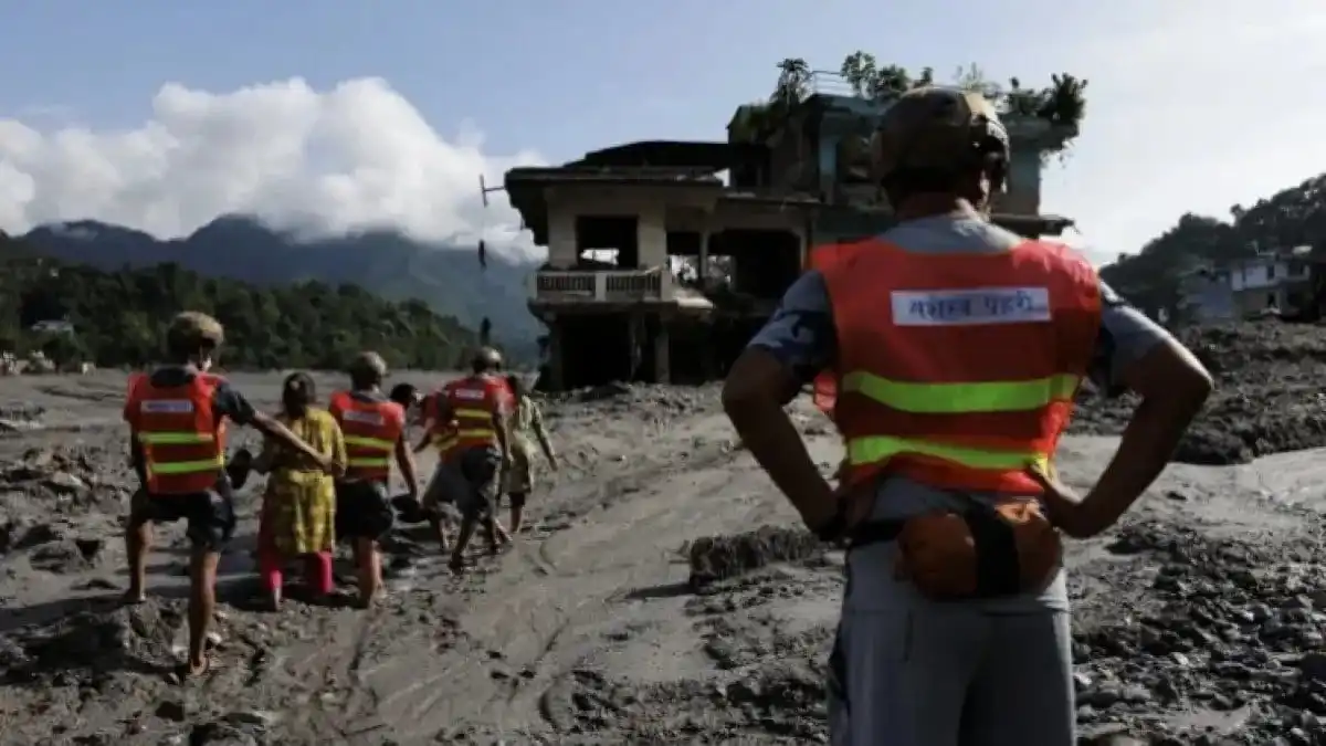Banjir Bandang Nepal: Mengguncang Kehidupan dan Menimbulkan Ancaman Baru