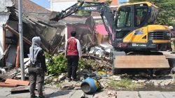 Pengelolaan Lahan Aset Untuk Sentra Wisata Kuliner di Margorejo Pengelolaan Lahan Aset Untuk Sentra Wisata Kuliner di Margorejo
