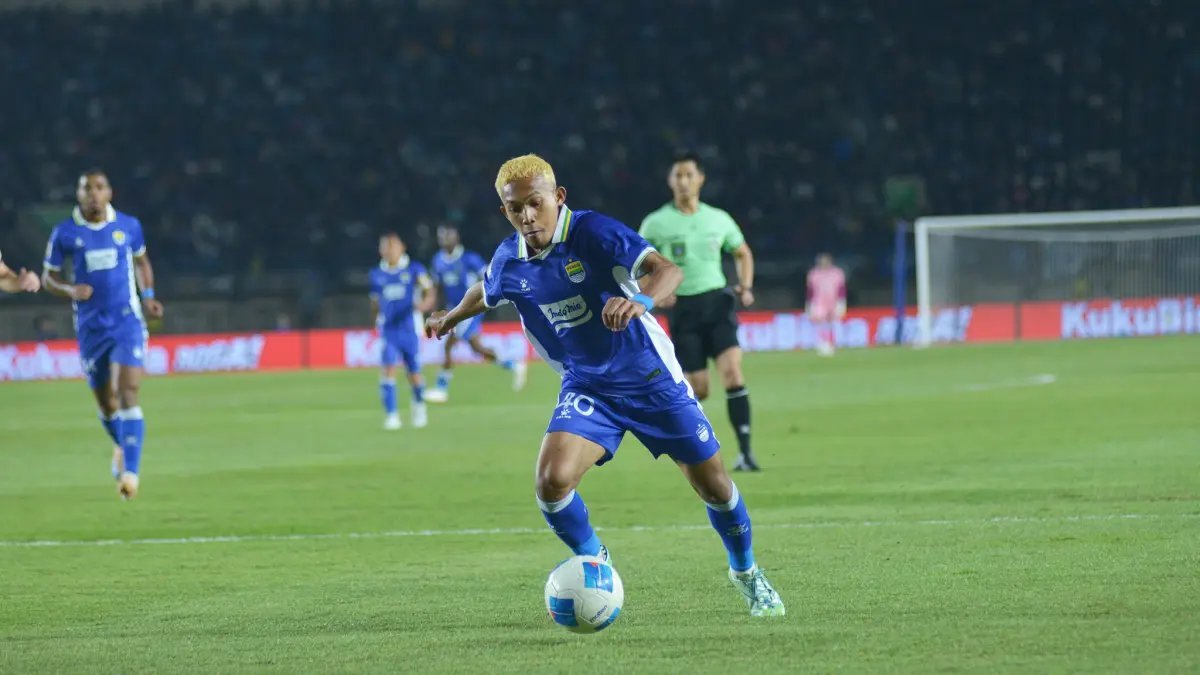 Debut Ikhwan Ali Tanamal Bersama Persib Bandung di AFC Champions League Debut Ikhwan Ali Tanamal Bersama Persib Bandung di AFC Champions League