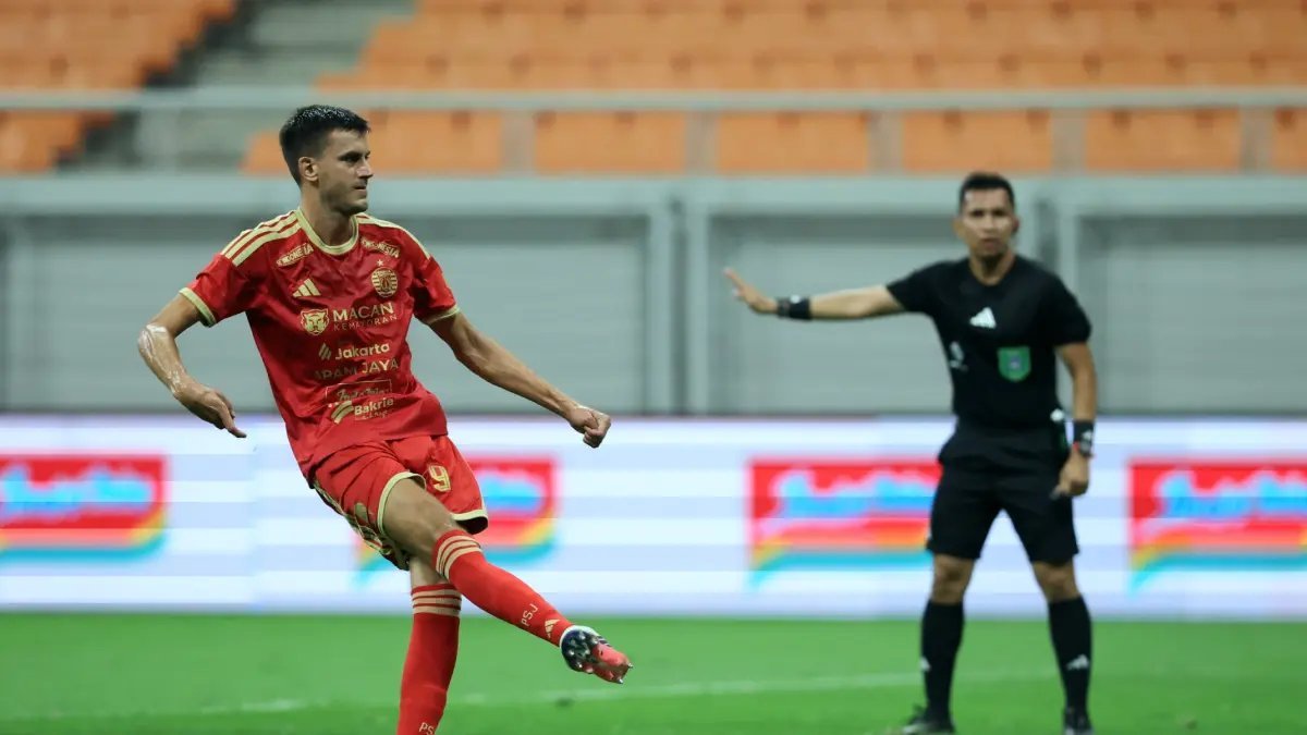 Peran Cyrus Margono dalam Kepindahan Alexander Jeremejeff ke Persija Jakarta Peran Cyrus Margono dalam Kepindahan Alexander Jeremejeff ke Persija Jakarta