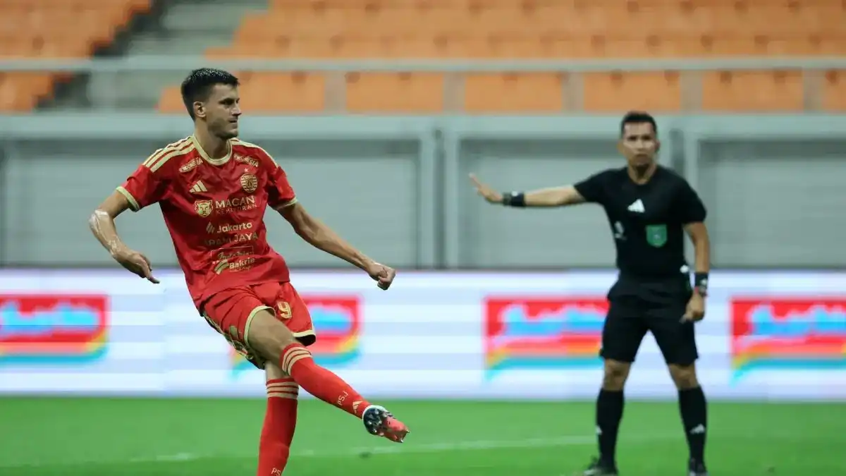 Peran Cyrus Margono dalam Kepindahan Alexander Jeremejeff ke Persija Jakarta