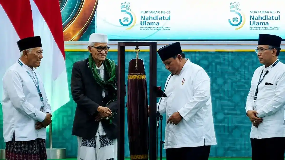 Prabowo Resmi Menutup Muktamar NU ke-35 dan Menerima KTA Seumur Hidup