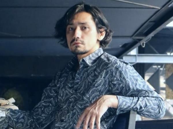 Artis Revaldo Resmi Ditahan Terkait Kasus Narkoba Artis Revaldo Resmi Ditahan Terkait Kasus Narkoba