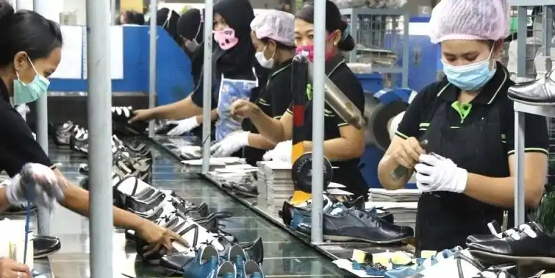 Dampak Kontraksi Industri Alas Kaki di Indonesia
