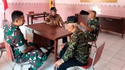 Eratkan Silaturahmi dan Wujud Penghormatan, Babinsa Koramil 0808/01 Sukorejo Gelar Komsos Bersama LVRI Kota Blitar