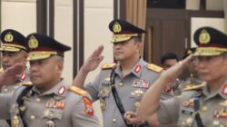 Sertijab Kapolda Papua Barat Daya, Brigjen Pol Audie Sonny Latuheru Serahkan Tongkat Komando kepada Brigjen Pol Hengki Haryadi