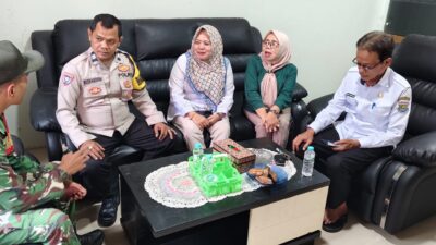 Cooling System dan DDS, Bhabinkamtibmas Pasir Jaya Sambangi Perangkat Desa Perkuat Kamtibmas