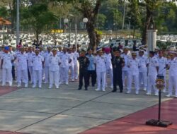 HUT ke-81 TNI AL: Ziarah dan Tabur Bunga Warnai Penghormatan kepada Pahlawan di Surabaya