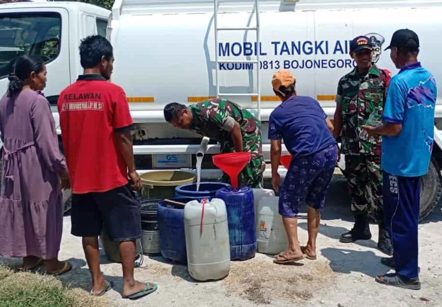 Sambut HUT TNI ke-81, Kodim Bojonegoro Pasok 13.000 Liter Air Bersih untuk Warga Dusun Kedungdowo Sumberharjo Sumberrejo