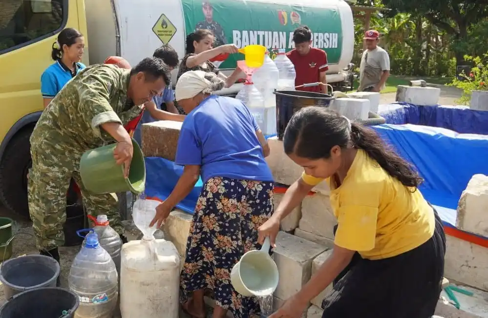 Dalam Waktu Sepekan, Kodim Bojonegoro Salurkan 800 Ribu Liter Air Bersih ke Warga di 34 Desa Terdampak Kekeringan
