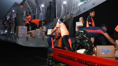 Hari Ketujuh Belas Penanganan Gempa NTT, TNI Salurkan 1.032,921 Ton Bantuan