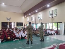 CEGAH KARHUTLA, TIM PENYULUHAN MABES TNI BERSAMA PASIS DIREG 56 SESKO TNI SOSIALISASIKAN BAHAYA KEBAKARAN KEPADA PELAJAR SMK KEHUTANAN