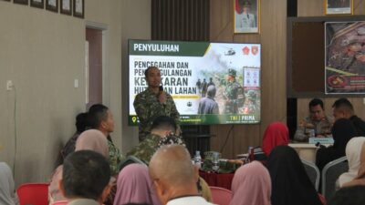 TIM PENYULUH KARHUTLA MABES TNI BERSAMA PASIS DIKREG 56 SESKO TNI EDUKASI MASYARAKAT SAMARINDA SEBERANG PENTINGANYA TENTANG KARHUTLA  