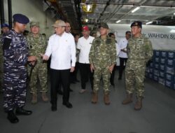 Panglima TNI Bersama Menko Polkam Lepas Satgas Terpadu Port Visit 2026