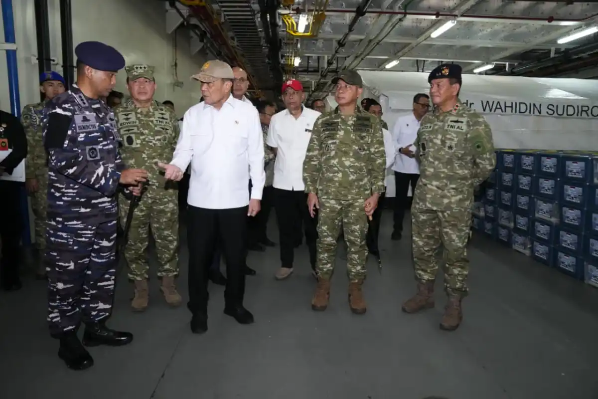 Panglima TNI Bersama Menko Polkam Lepas Satgas Terpadu Port Visit 2026