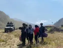 Akses Darat Terhambat, Pangkoops TNI Habema Perintahkan Evakuasi Udara Ibu Sinta dari Mbua
