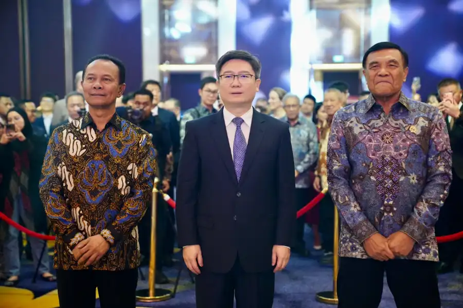 Kasum TNI Bersama Menko Polkam Hadiri Perayaan Hari Nasional ke-77 RRC