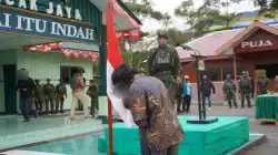 Memilih Jalan Damai, Empat Anggota OPM Puncak Jaya Serahkan Senjata kepada Pangkoops TNI Habema dan Kembali ke Masyarakat Memilih Jalan Damai, Empat Anggota OPM Puncak Jaya Serahkan Senjata kepada Pangkoops TNI Habema dan Kembali ke Masyarakat