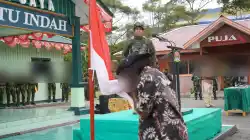 Empat Anggota OPM Serahkan Senjata dan Kembali ke Pangkuan Ibu Pertiwi Empat Anggota OPM Serahkan Senjata dan Kembali ke Pangkuan Ibu Pertiwi
