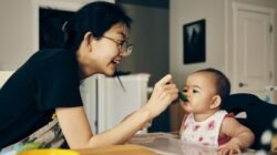 Rekomendasi Finger Food Pertama untuk Bayi yang Sehat dan Aman
