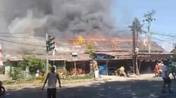 Kebakaran Hebat di Asrama TNI Mattoanging, Makassar