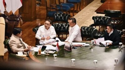 Usulan Pemberian Gelar Kehormatan oleh Fadli Zon kepada Prabowo Usulan Pemberian Gelar Kehormatan oleh Fadli Zon kepada Prabowo
