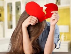 Zodiak yang Sulit Melupakan Mantan: Mengapa Mereka Gagal Move On?