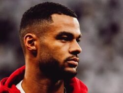 Van Dijk Dukung Gakpo untuk Tetap di Liverpool