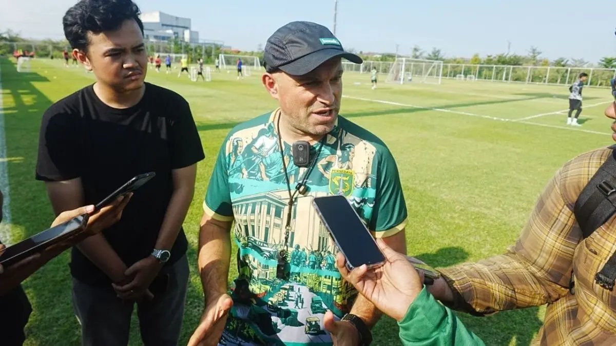 Persebaya Surabaya Tahan Banting dalam Duel Melawan Bhayangkara FC Persebaya Surabaya Tahan Banting dalam Duel Melawan Bhayangkara FC