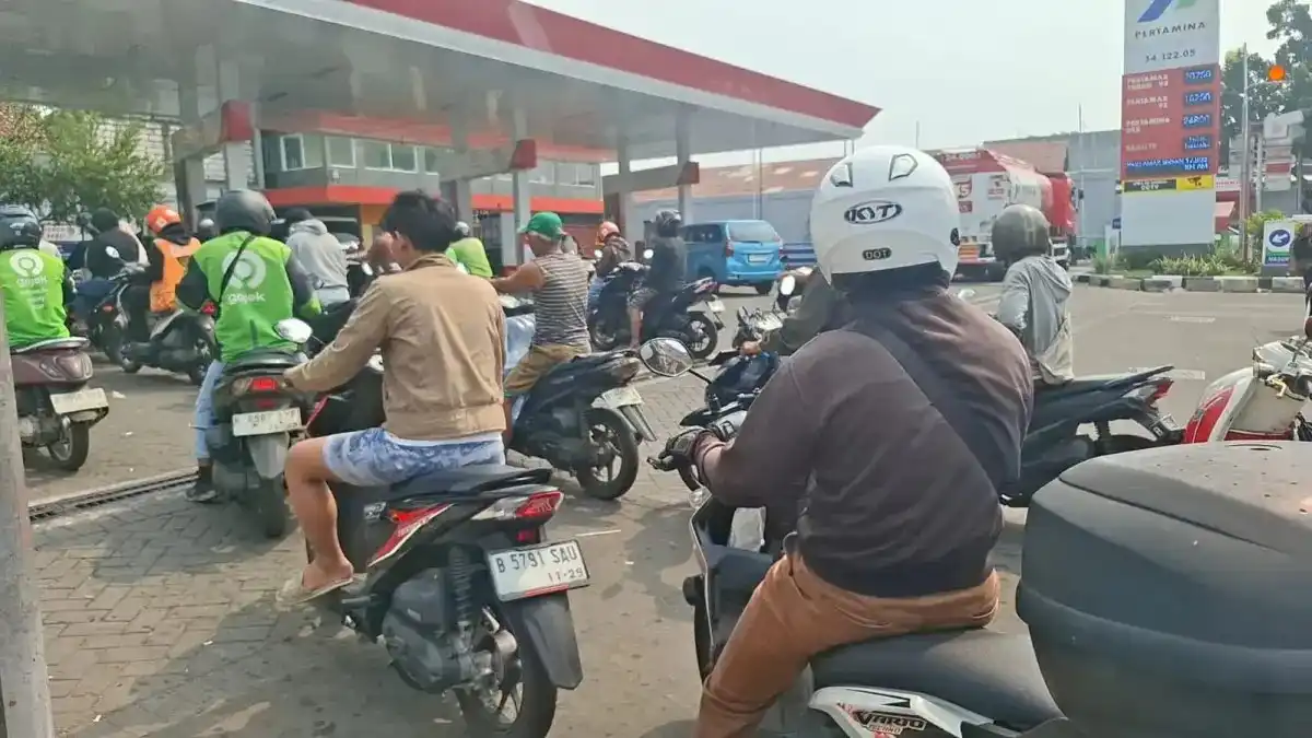 Efektivitas Mencampurkan Minyak Kayu Putih dalam Bensin: Fakta yang Perlu Diketahui
