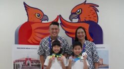 Kakak-Adik Pengoleksi Medali Matematika Kakak-Adik Pengoleksi Medali Matematika