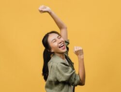 Membangun Kebahagiaan: 8 Langkah untuk Menerima Diri Sendiri