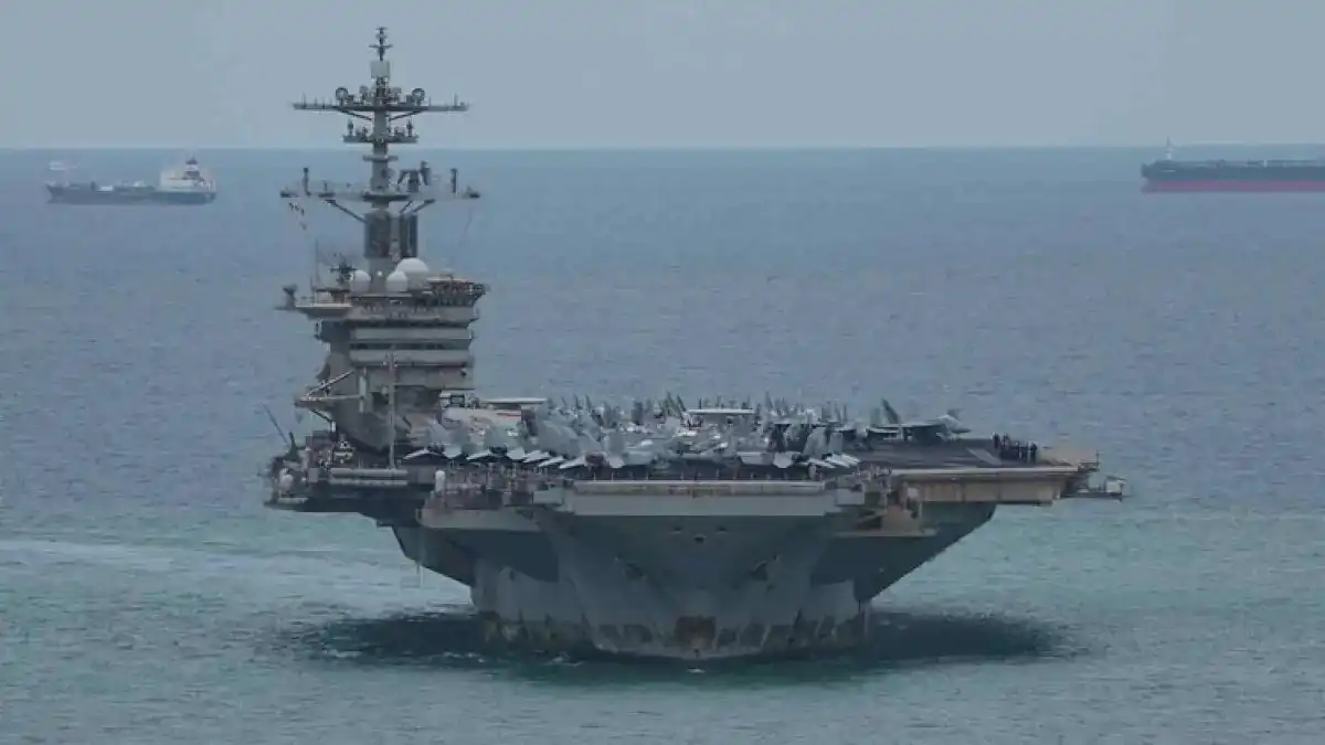 Kapal Induk USS Abraham Lincoln Berlabuh di Thailand Setelah 286 Hari Berlayar