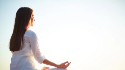 Dampak Meditasi Jangka Panjang pada Fungsi Otak