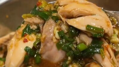 Menikmati Scallion Chicken: Ayam Juicy dalam 30 Menit