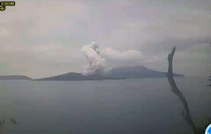 BNPB Mengimbau Masyarakat Terkait Erupsi Gunung Anak Krakatau