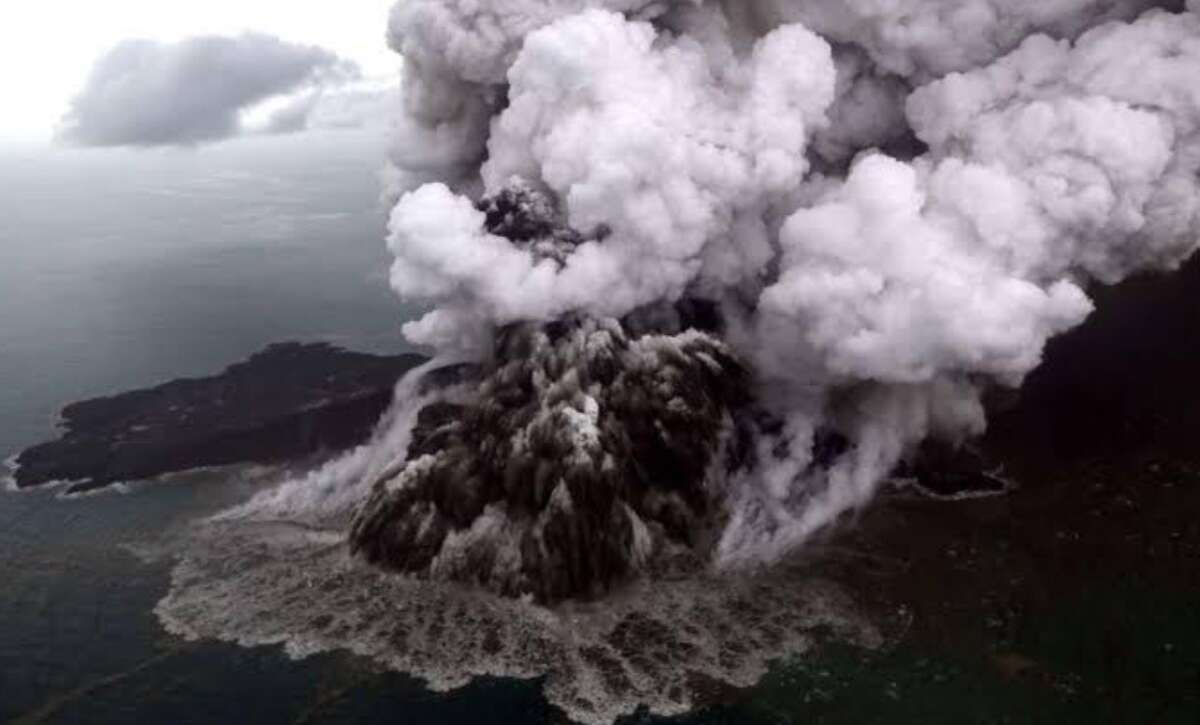 Aktivitas Erupsi Gunung Anak Krakatau