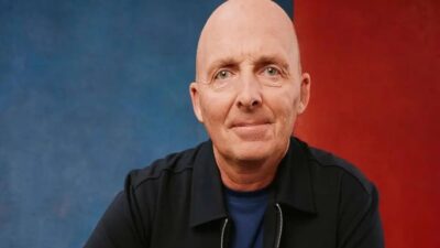 Klarifikasi Kontroversi Mike Dean: Menjawab Pertanyaan tentang ‘Permainan Pikiran’